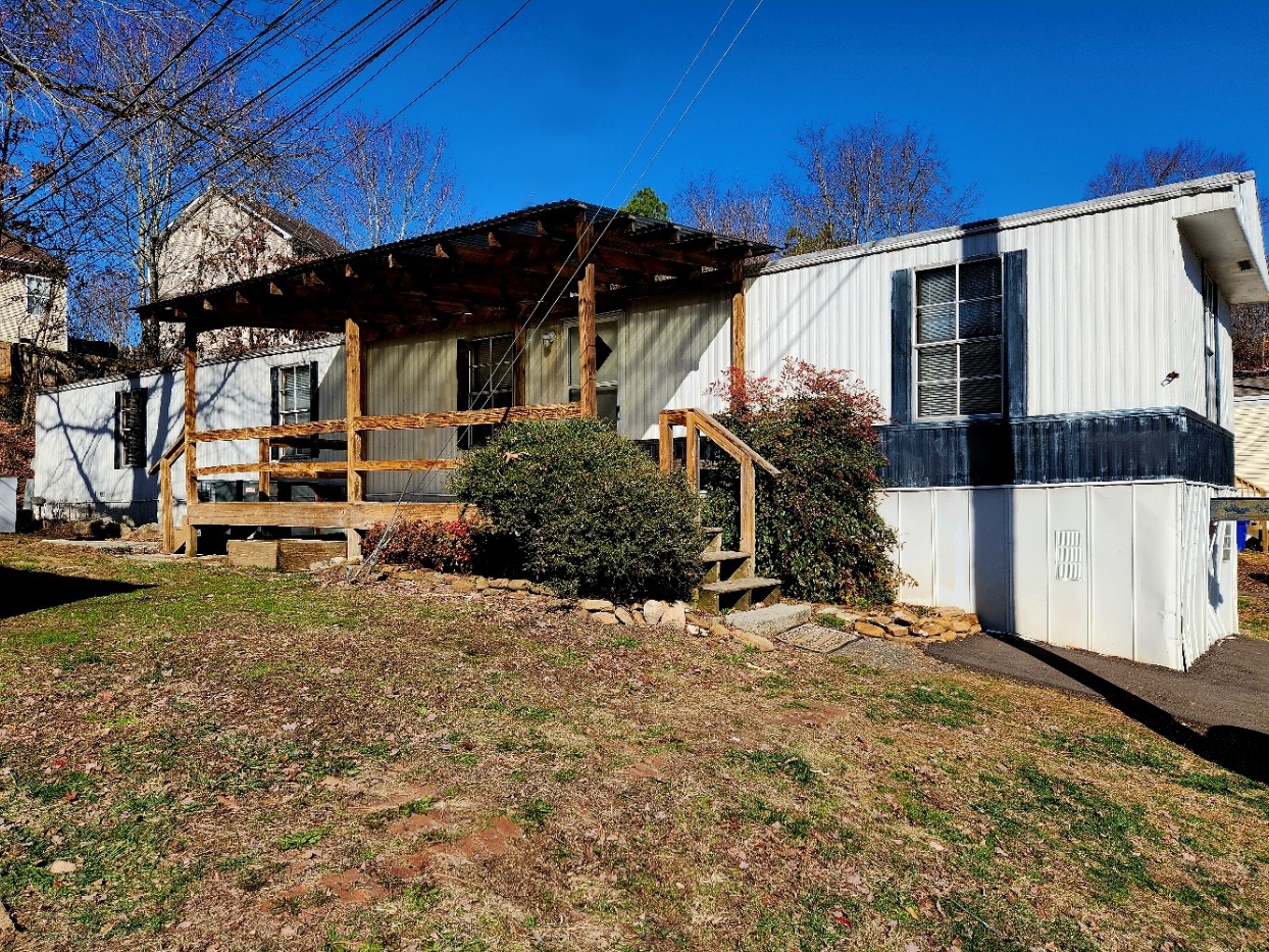 2729 Forest Edge Way